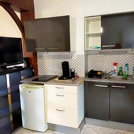 Studio En Rdc Avec Balcon Centre Vitre Luaran gambar
