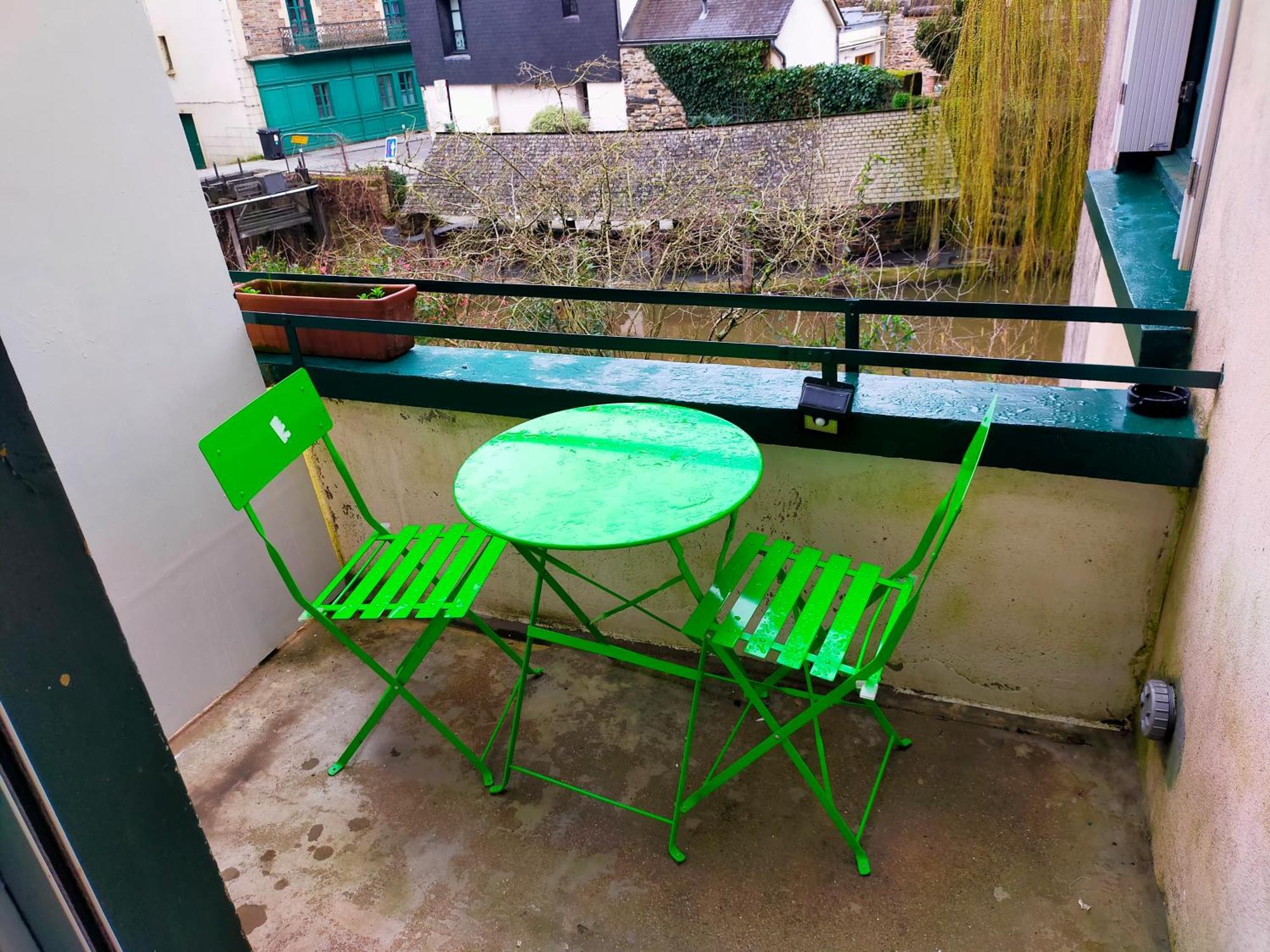 Studio En Rdc Avec Balcon Centre Vitre Luaran gambar